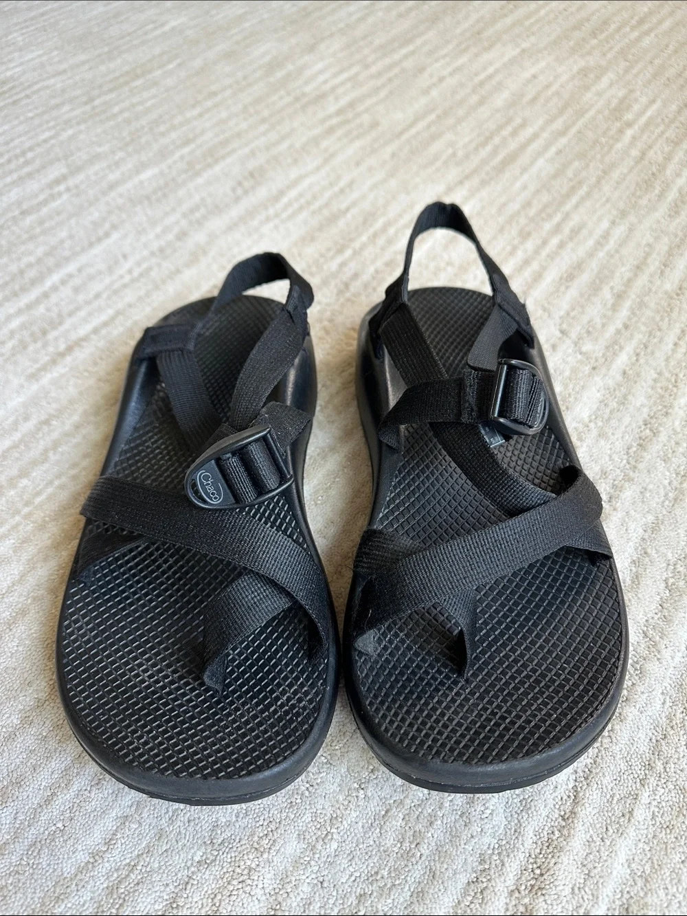 EUC Chaco Men's Z/2 Classic Sandals With Toe Loop Outdoor J105427W Black Size 10